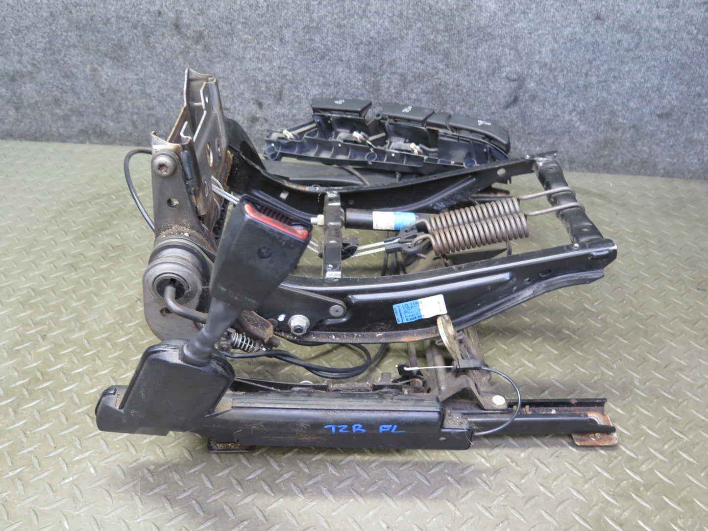 94-99 BMW E36 318i 318ti Front Left Seat Lower Frame Track Rail OEM