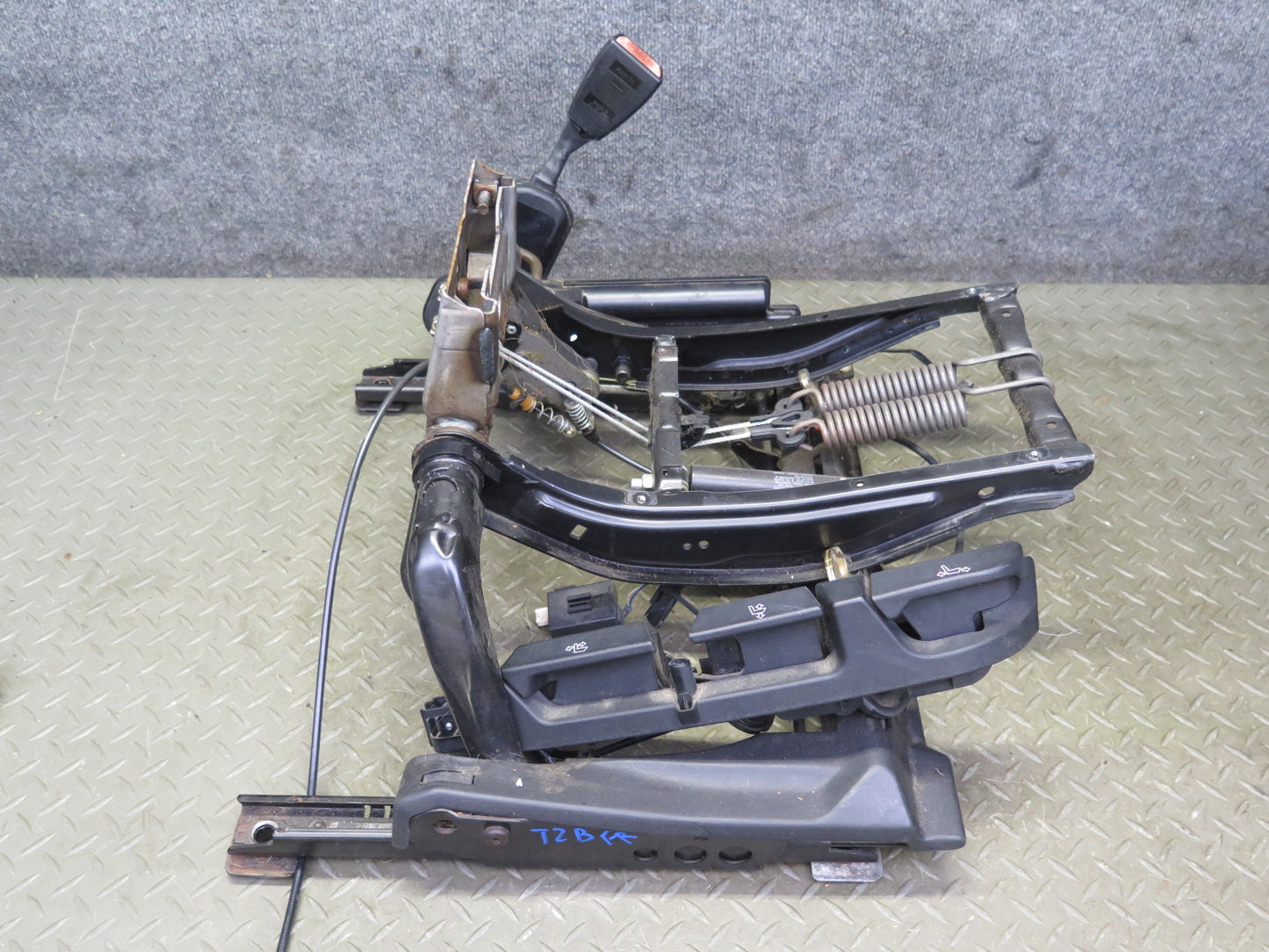 94-99 BMW E36 318i 318ti Front Right Seat Lower Frame Track Rail OEM