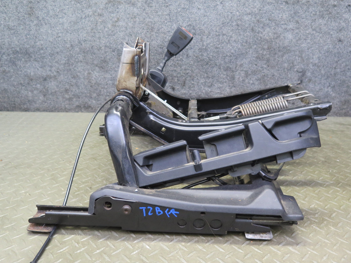 94-99 BMW E36 318i 318ti Front Right Seat Lower Frame Track Rail OEM