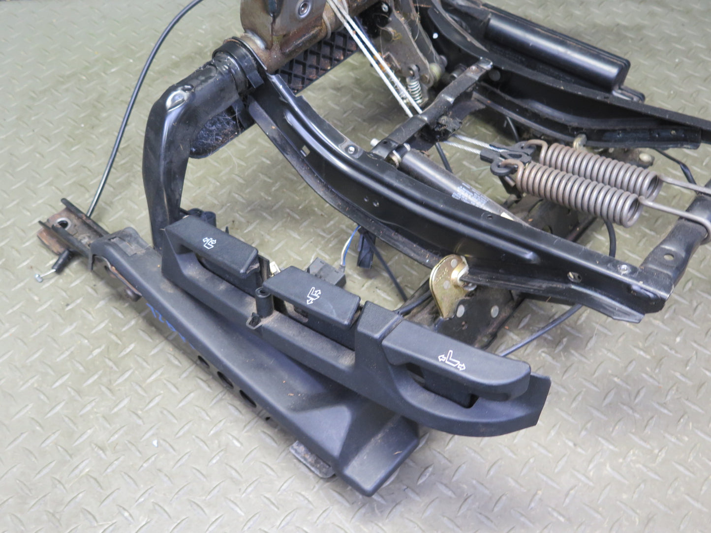 94-99 BMW E36 318i 318ti Front Right Seat Lower Frame Track Rail OEM