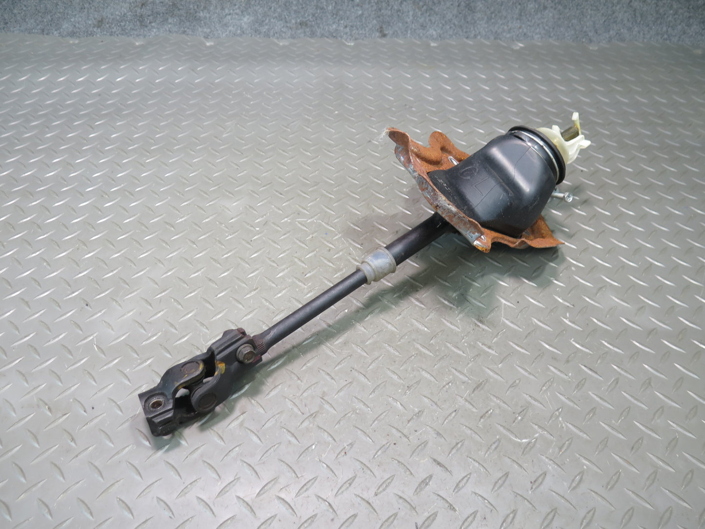 07-09 Nissan 350Z Z33 Conv Lower Steering Column U Joint Shaft w Boot Cover OEM