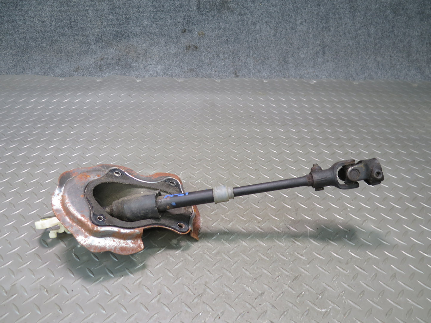07-09 Nissan 350Z Z33 Conv Lower Steering Column U Joint Shaft w Boot Cover OEM