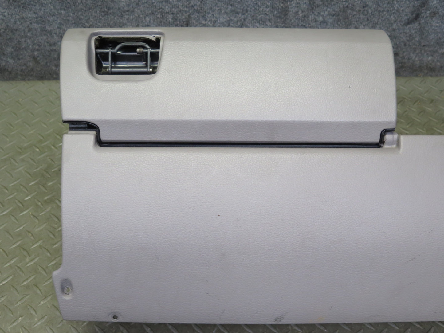 95-99 BMW E36 318ti Compact Dash Front Right Glove Box Trim Panel OEM