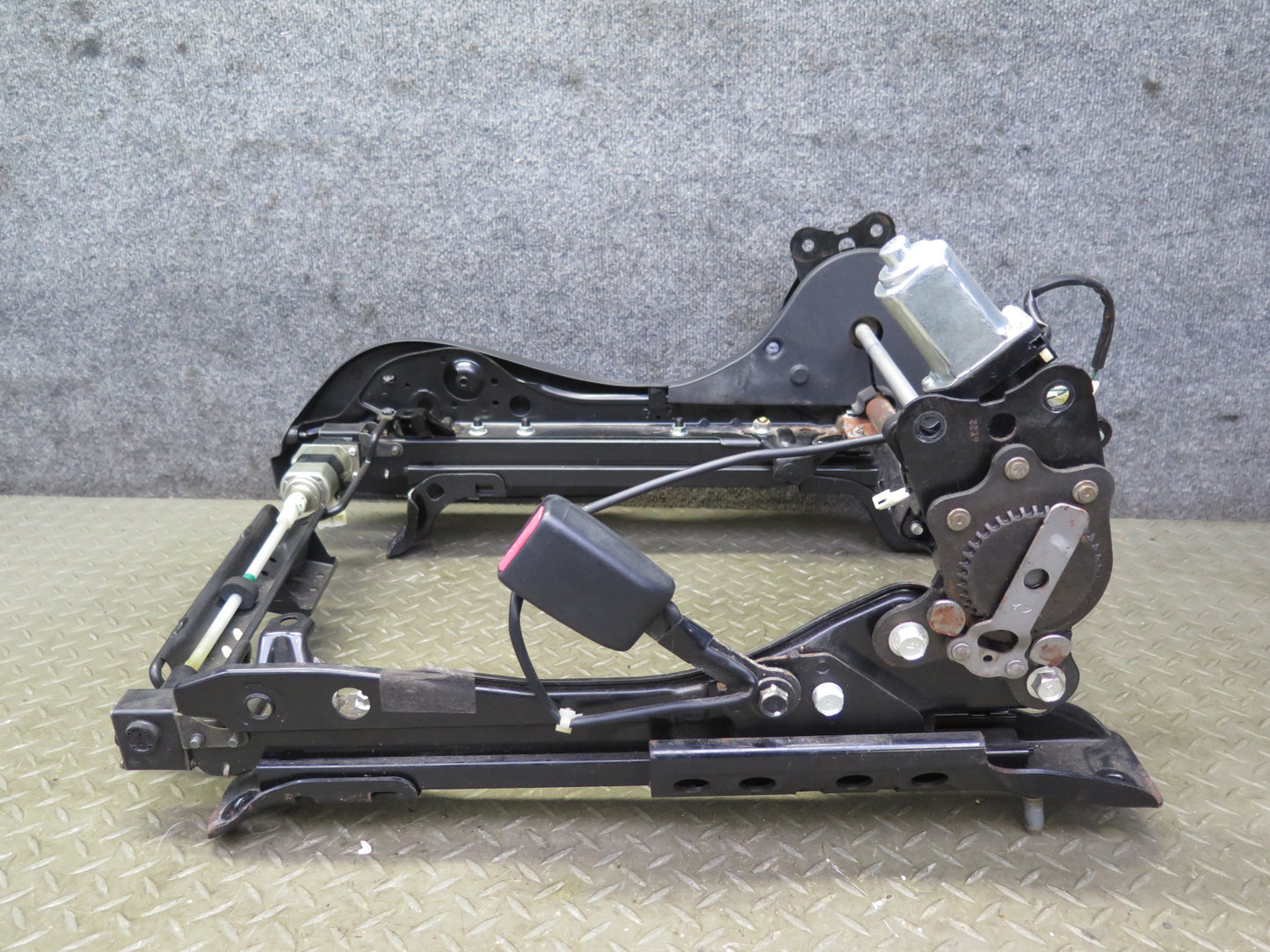 07-09 Nissan 350Z Z33 Convert Front Right Seat Lower Frame Track Rail Motor OEM