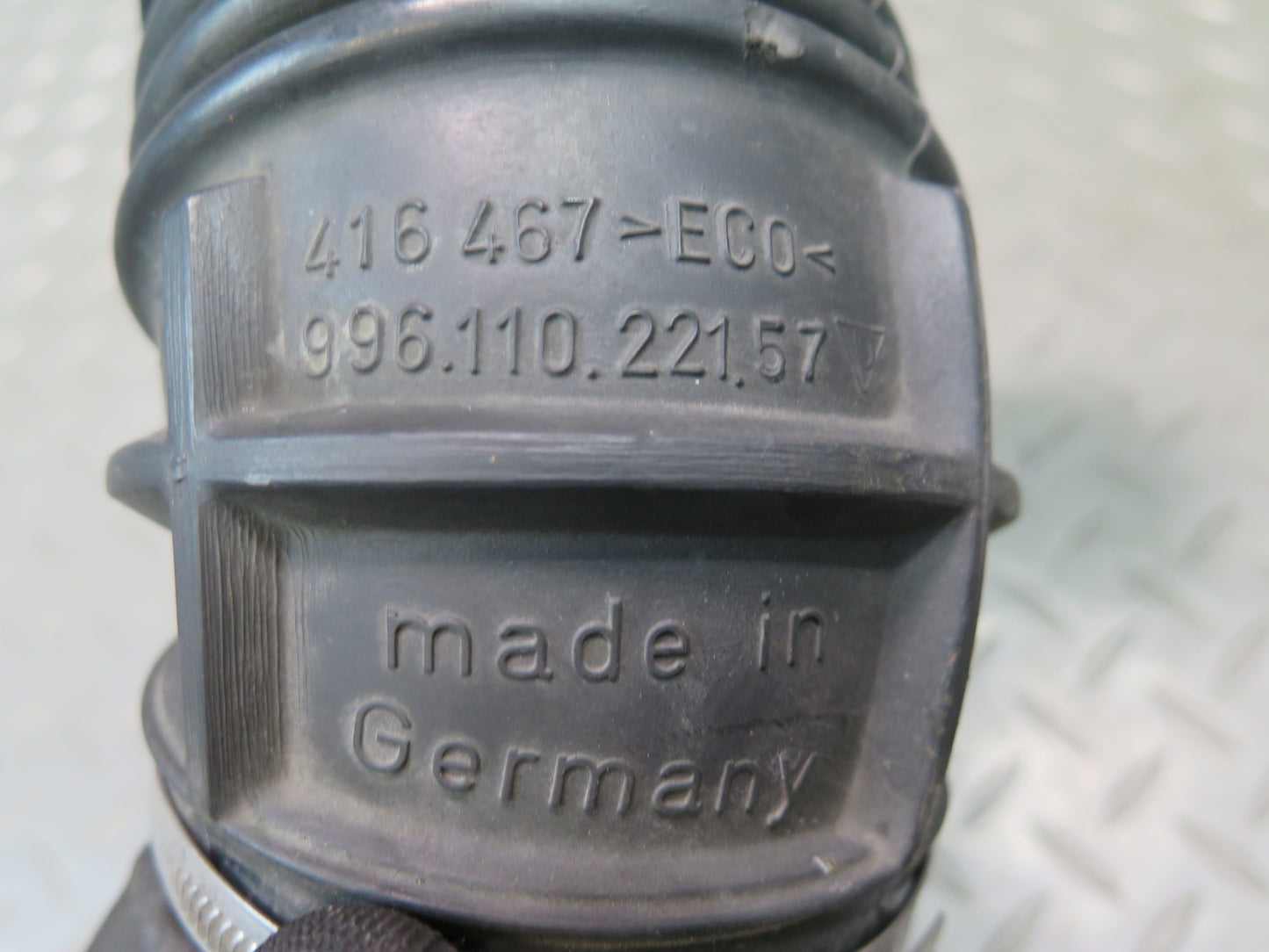 1999-2001 Porsche 911 996 3.4L Air Intake Cleaner Filter Box Duct Tube Pipe