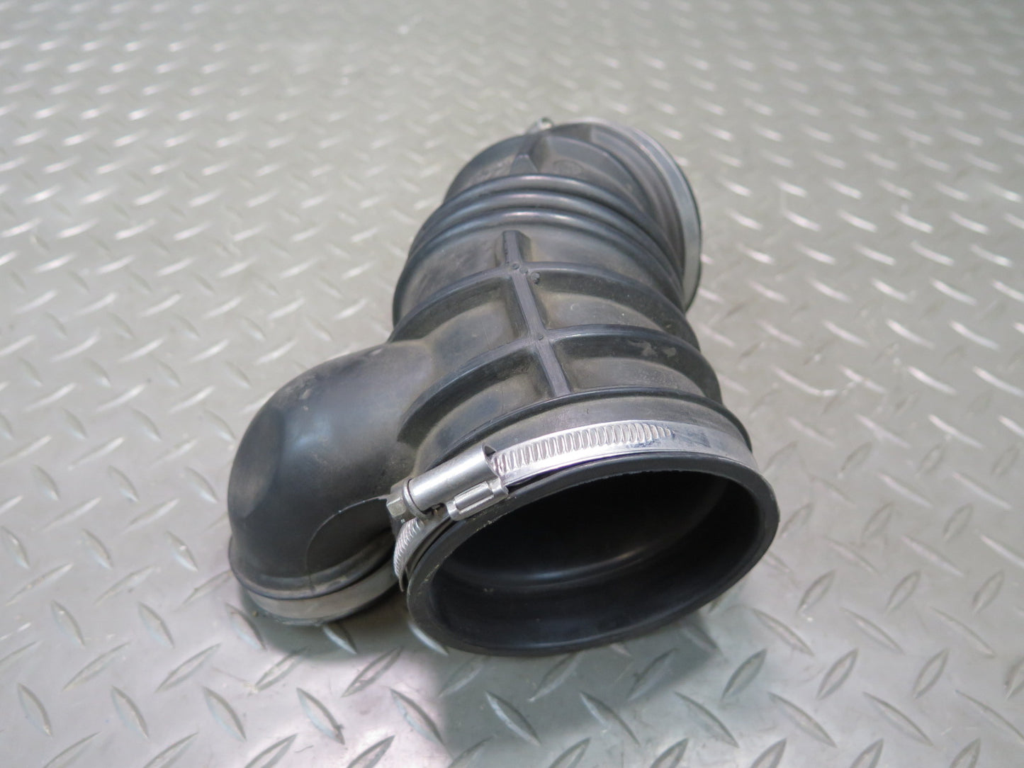 1999-2001 Porsche 911 996 3.4L Air Intake Cleaner Filter Box Duct Tube Pipe