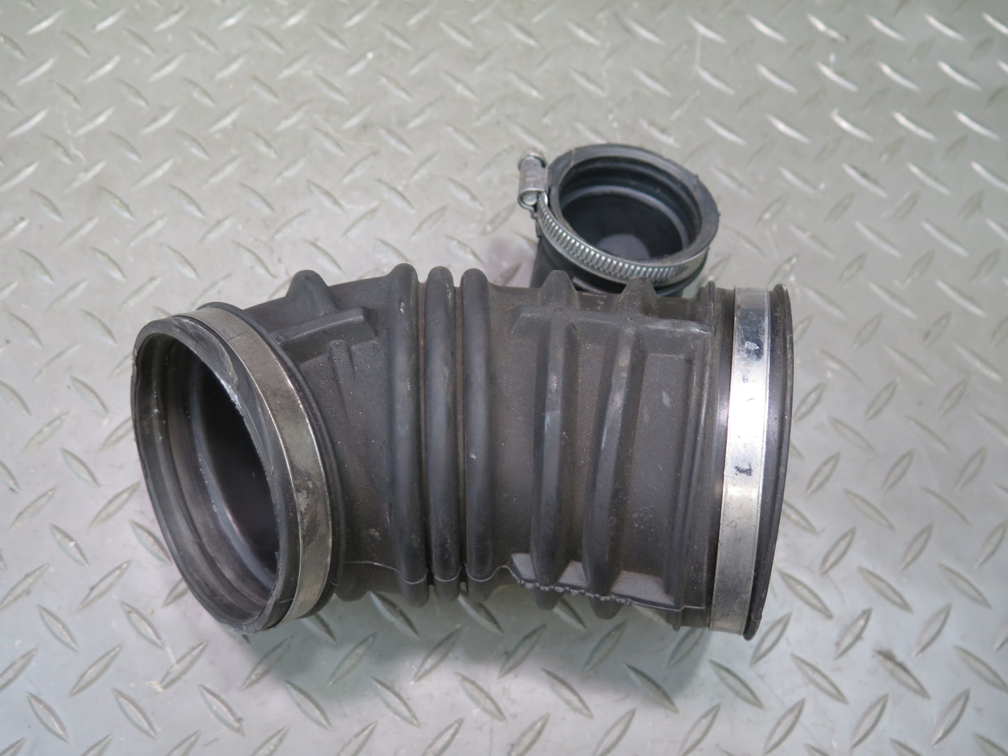 1999-2001 Porsche 911 996 3.4L Air Intake Cleaner Filter Box Duct Tube Pipe