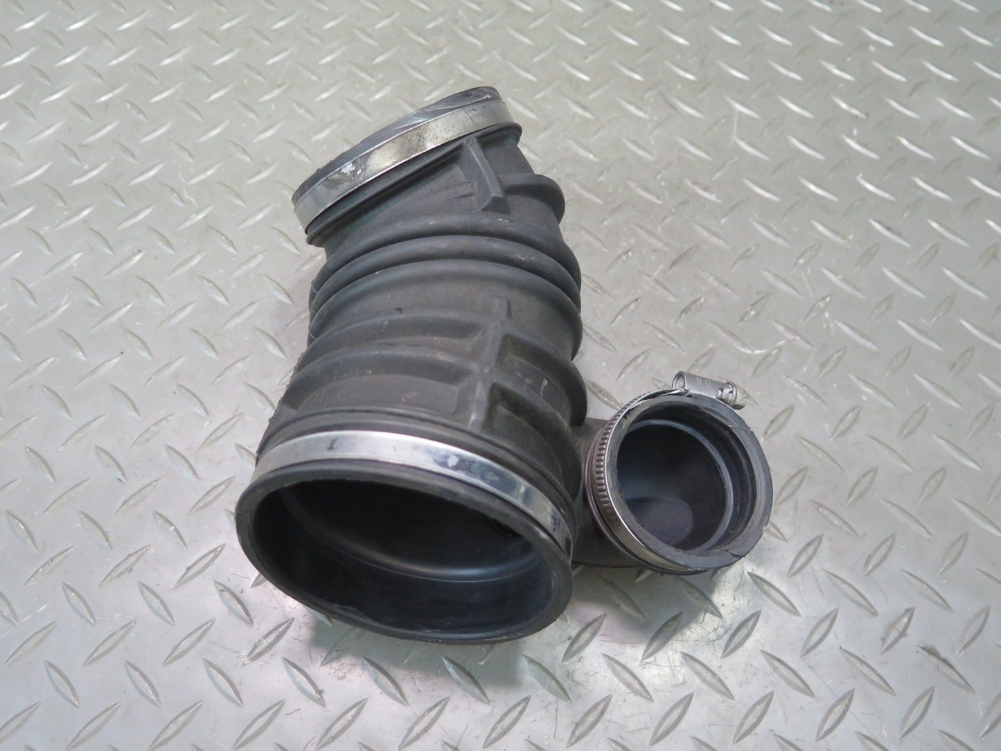 1999-2001 Porsche 911 996 3.4L Air Intake Cleaner Filter Box Duct Tube Pipe