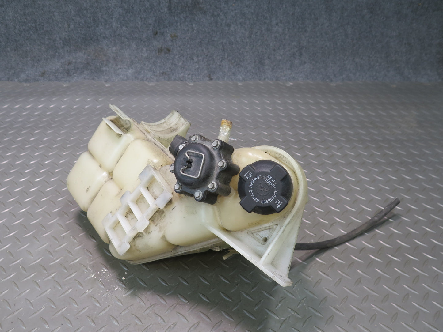 1999-2001 Porsche 911 996 Engine Overflow Expansion  Reservoir Tank 99610604756