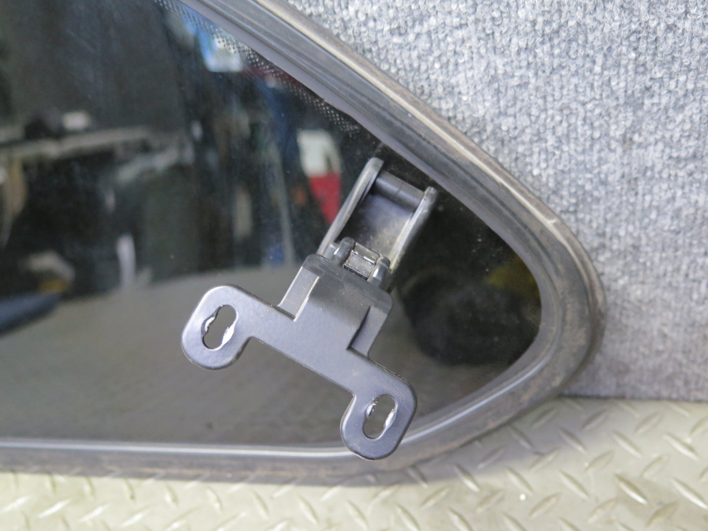 95-99 BMW E36 318ti Compact Rear Right Quarter Glass Window OEM