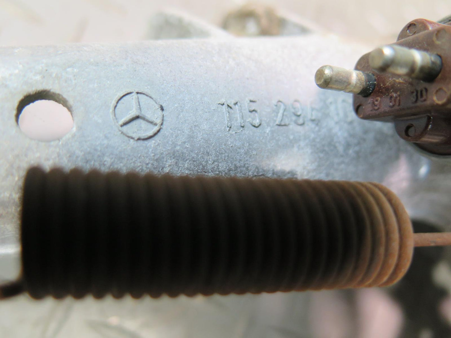 75-76 Mercedes W115 300D A/T Brake Brake Pedal w Bracket Mount Assembly OEM
