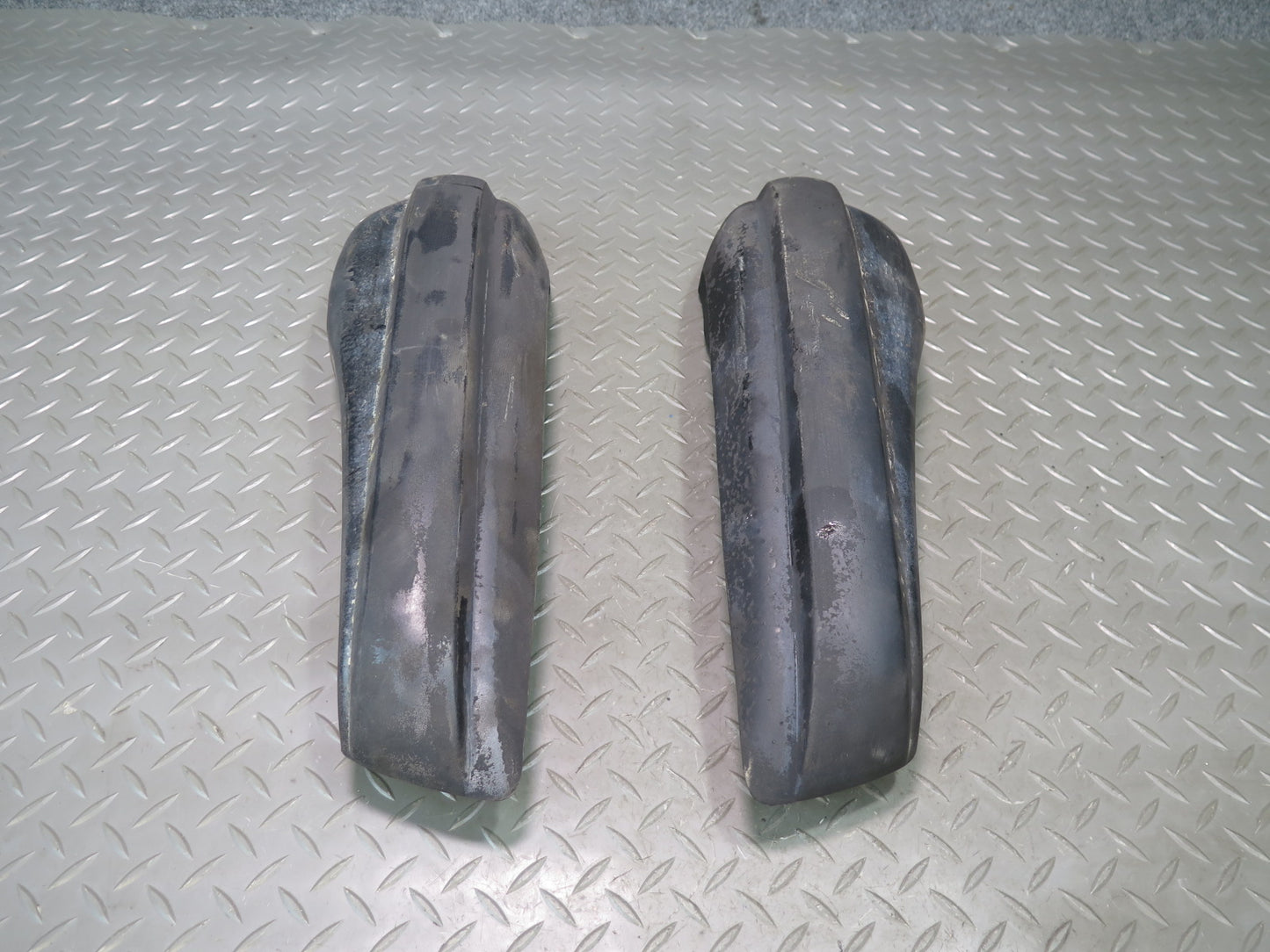 75-76 Mercedes W115 Front Left & Right Bumper Corner Rubber END Trim Set OEM