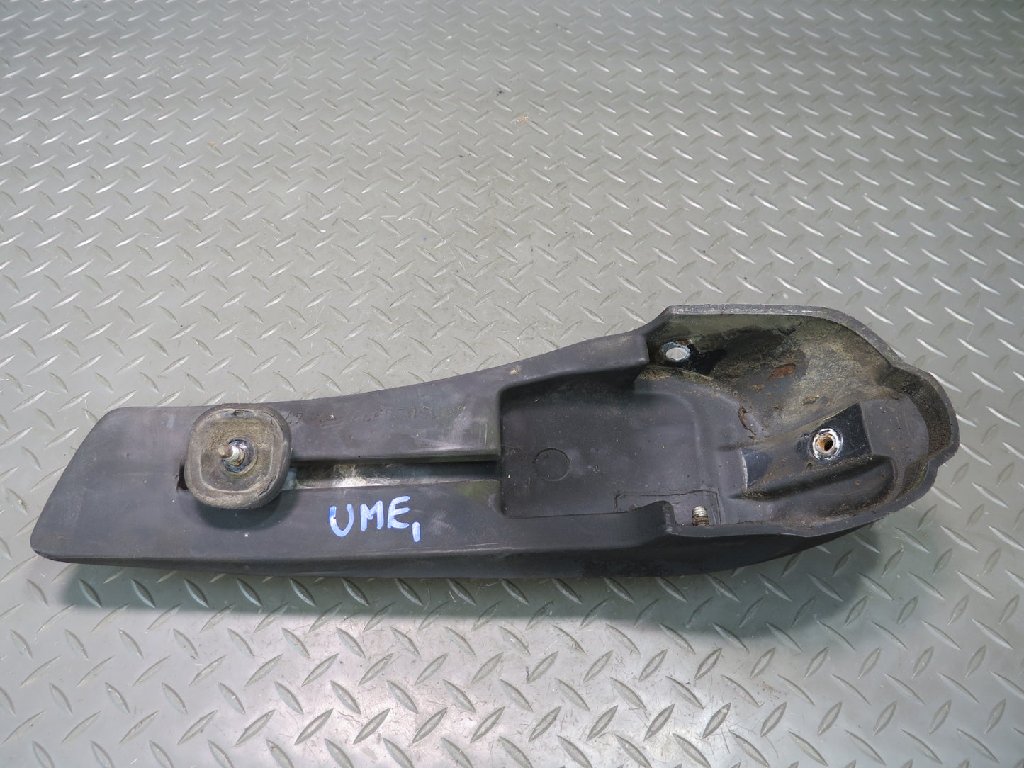 75-76 Mercedes W115 Front Left & Right Bumper Corner Rubber END Trim Set OEM