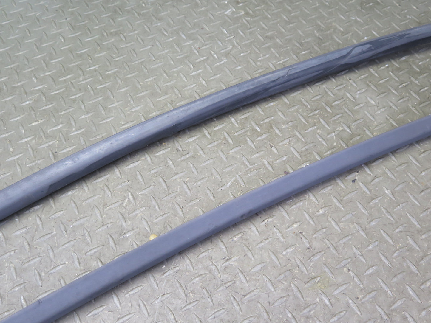95-99 BMW E36 318ti Compact Fender Door Rear Quarter Trim Molding Set OEM
