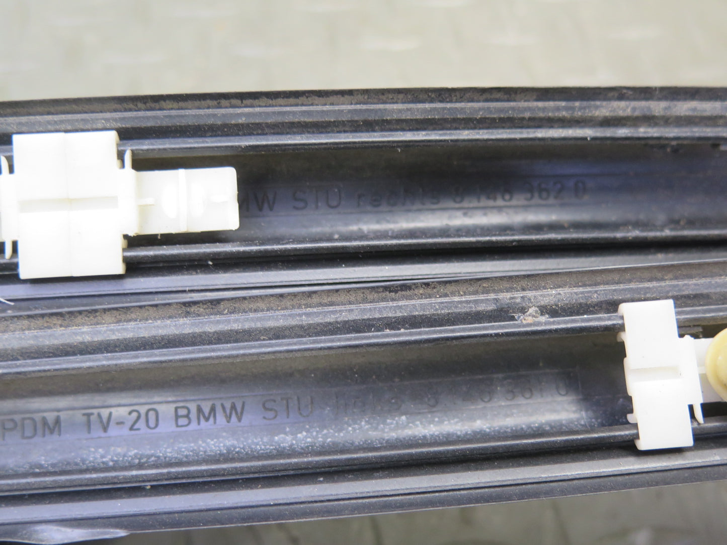 95-99 BMW E36 318ti Compact Fender Door Rear Quarter Trim Molding Set OEM