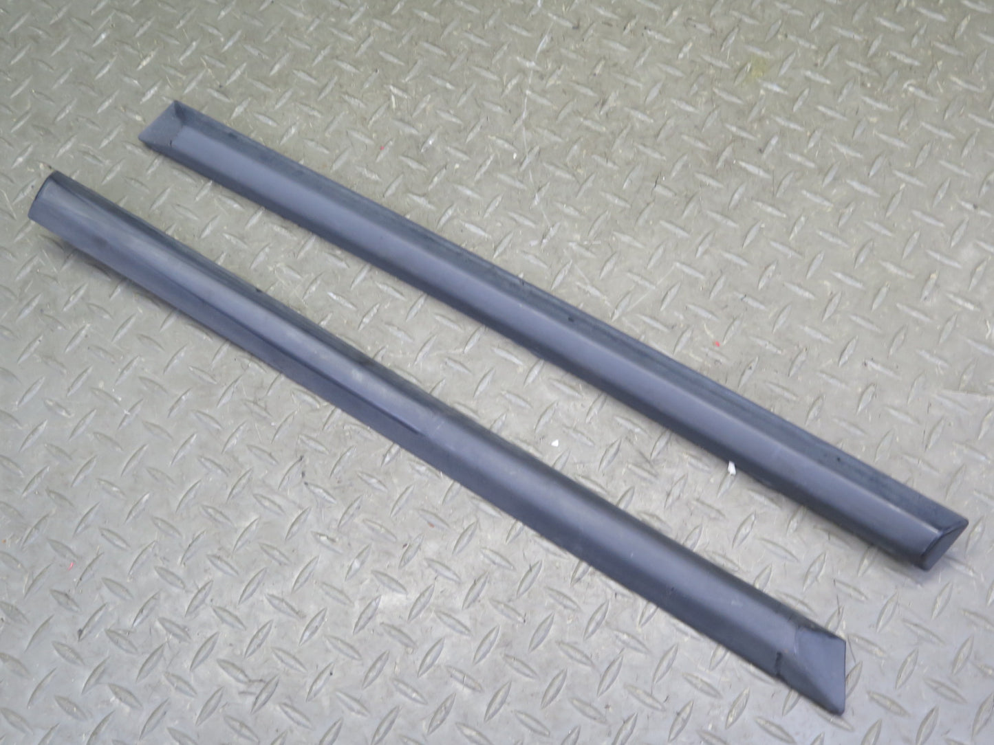 95-99 BMW E36 318ti Compact Fender Door Rear Quarter Trim Molding Set OEM
