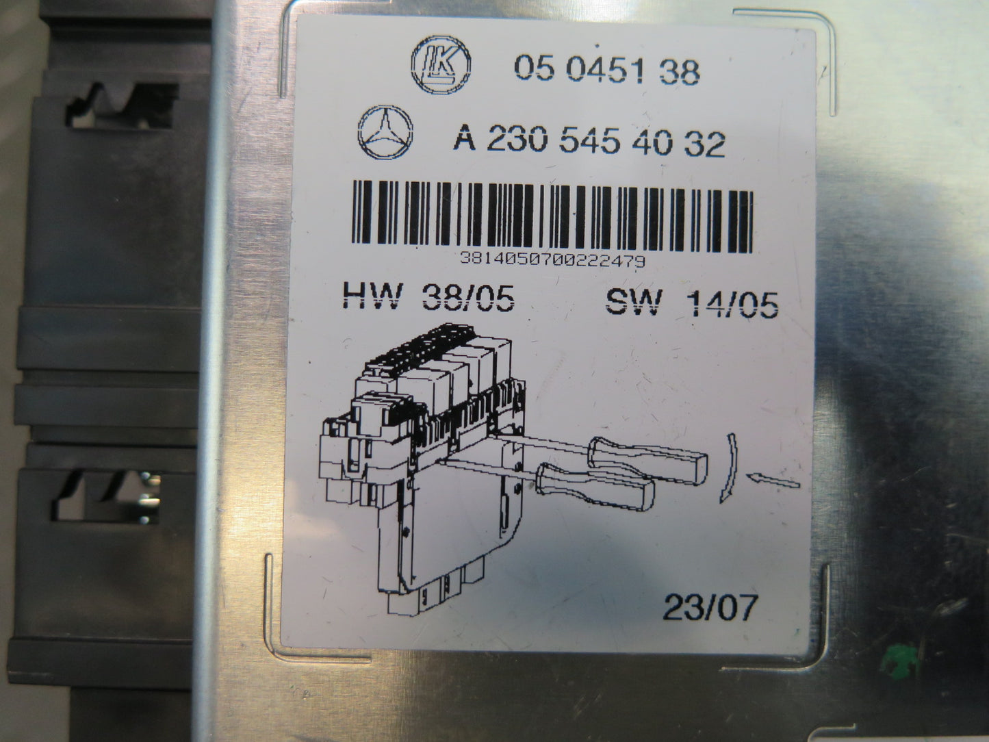 03-12 Mercedes R230 Sl-class Rear SAM Fuse Relay Box Module 2305454032 OEM