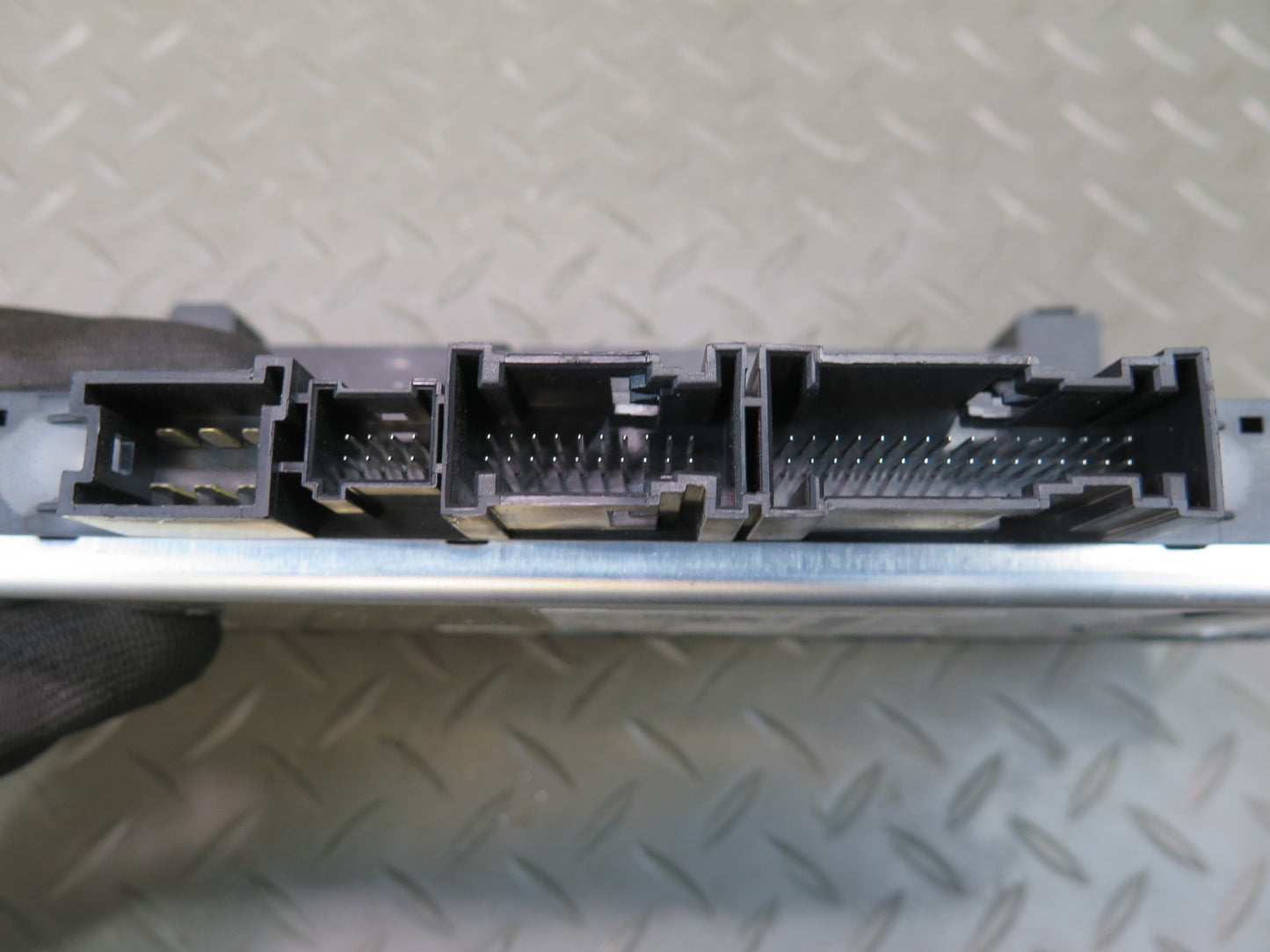 03-12 Mercedes R230 Sl-class Rear SAM Fuse Relay Box Module 2305454032 OEM
