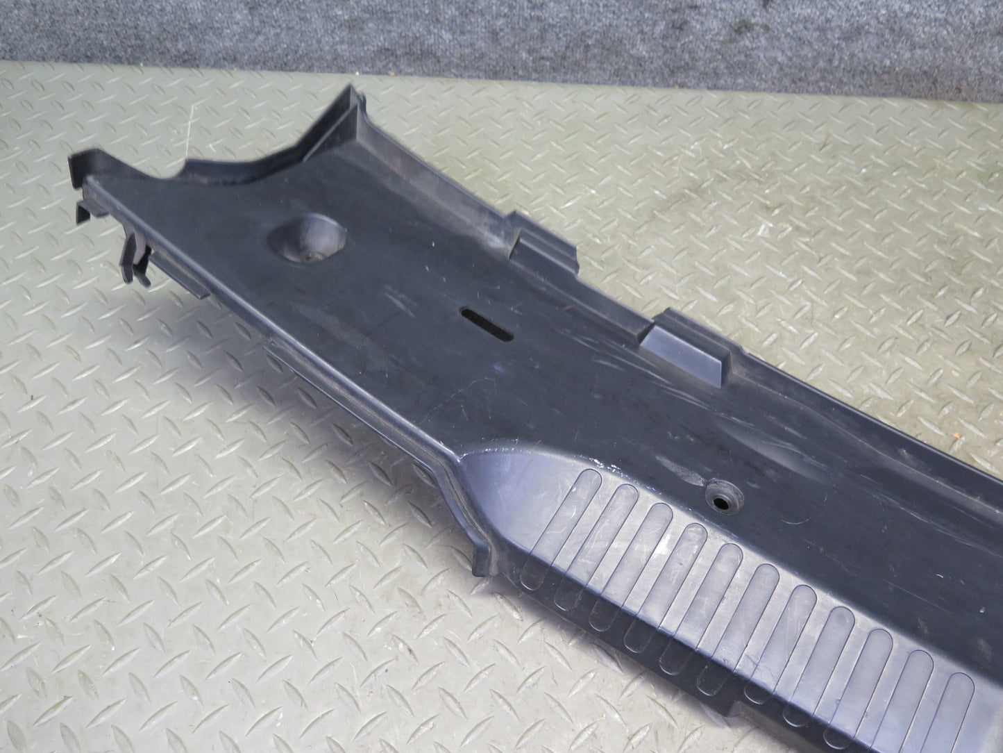 95-99 BMW E36 318ti Compact Rear Trunk Tail Trim Cover Panel 8146217 OEM