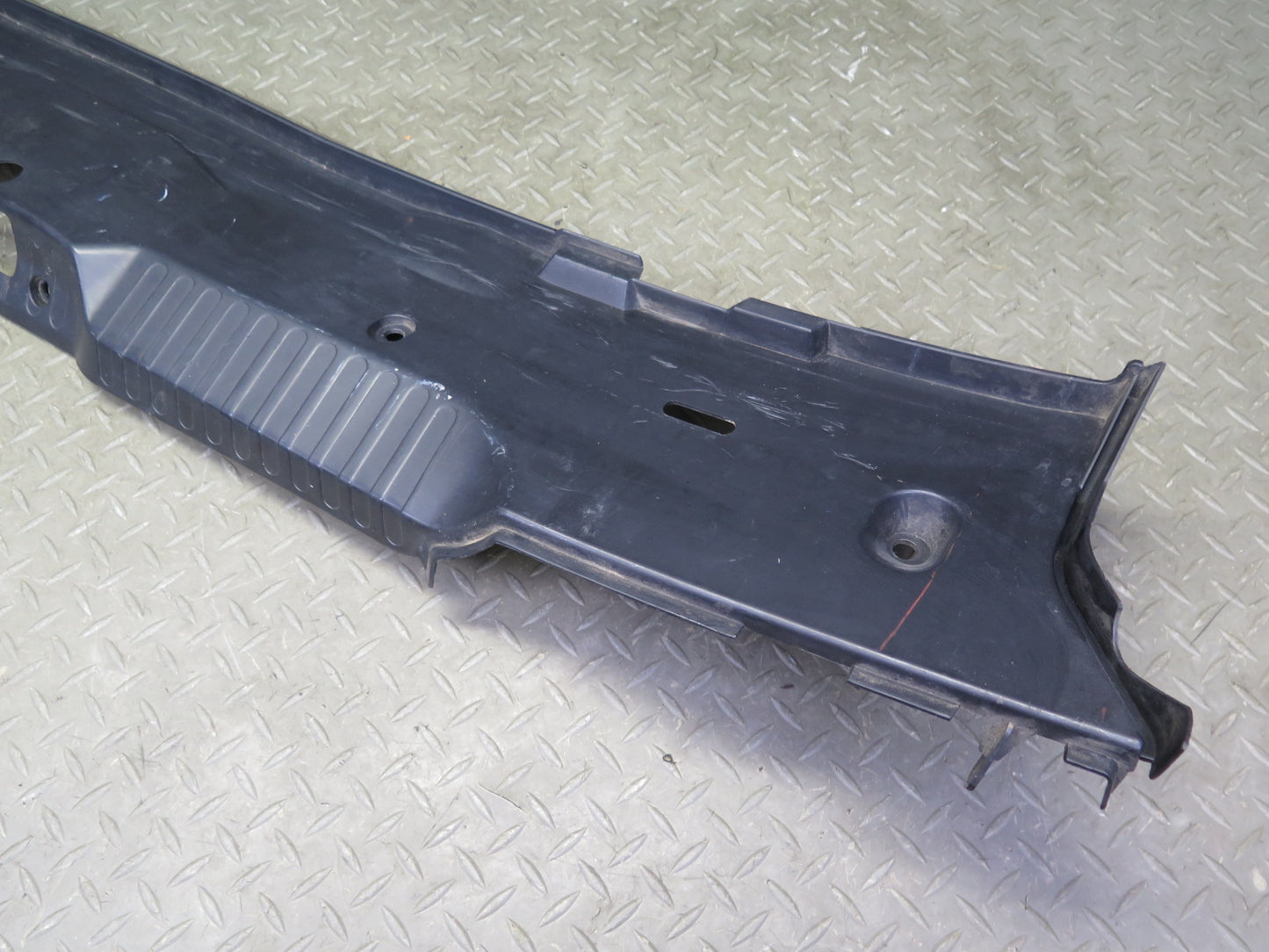 95-99 BMW E36 318ti Compact Rear Trunk Tail Trim Cover Panel 8146217 OEM