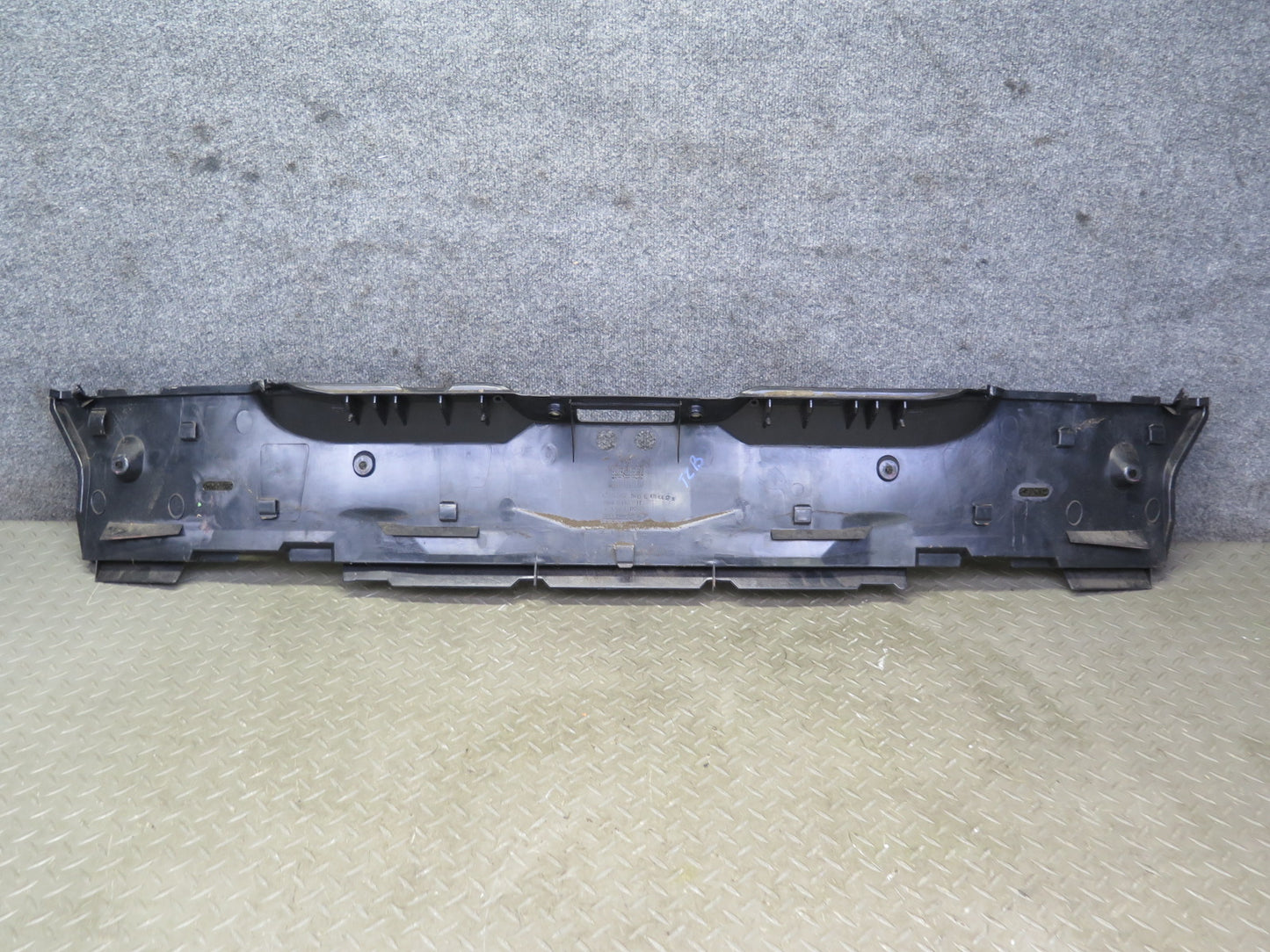 95-99 BMW E36 318ti Compact Rear Trunk Tail Trim Cover Panel 8146217 OEM