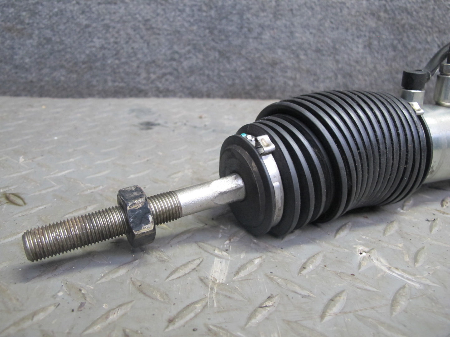 94-99 BMW E36 318ti Power Steering Rack & Pinion w Hose Line OEM