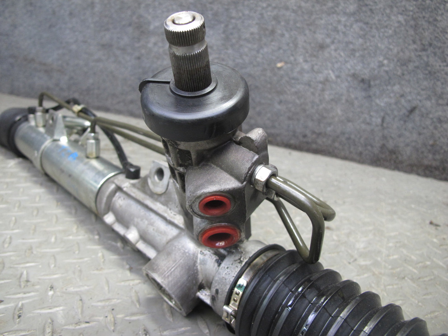 94-99 BMW E36 318ti Power Steering Rack & Pinion w Hose Line OEM