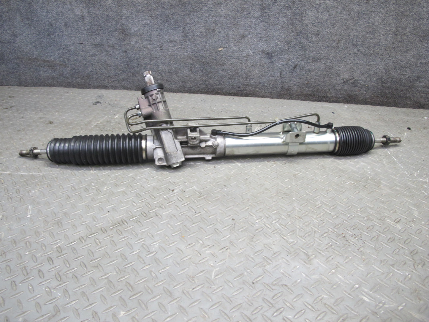 94-99 BMW E36 318ti Power Steering Rack & Pinion w Hose Line OEM