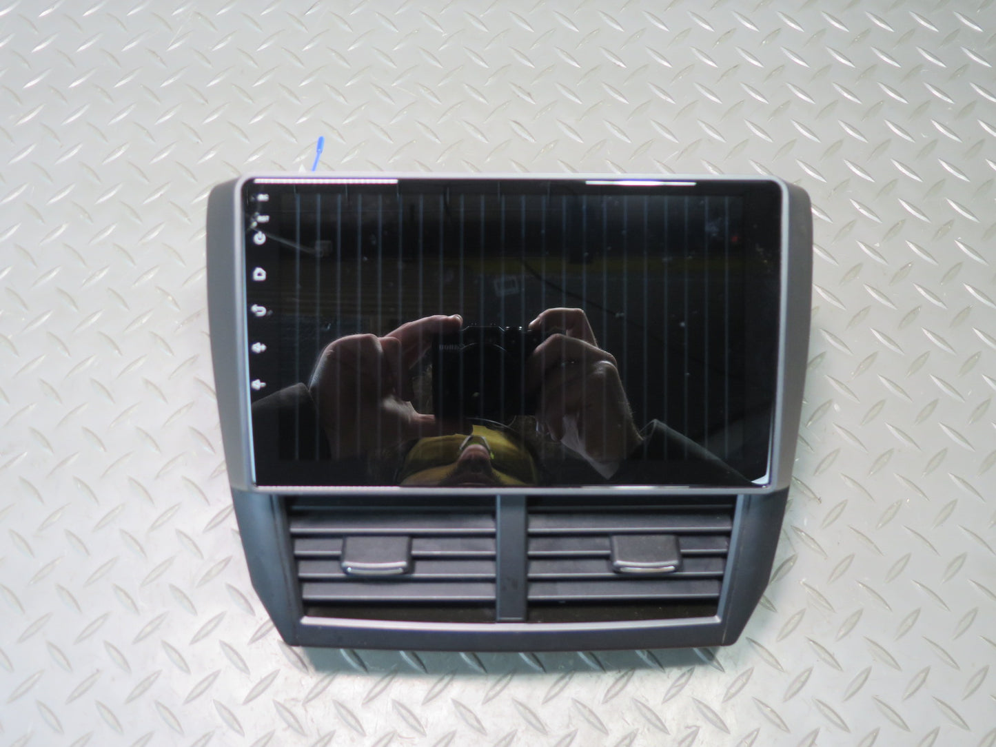 08-14 Subaru Impreza WRX Dash Center Idoing 9" Qled Headunit w Air Vents