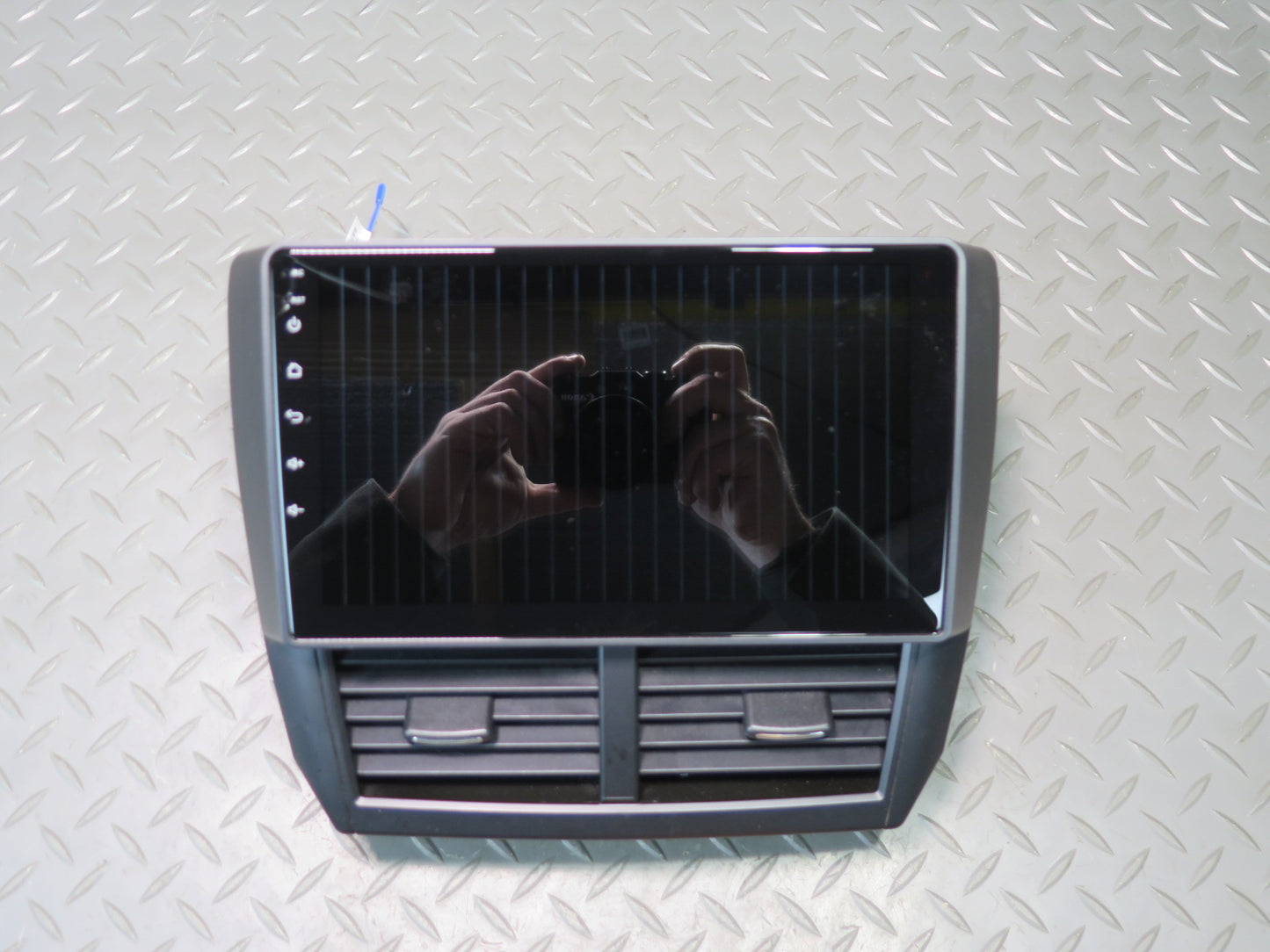 08-14 Subaru Impreza WRX Dash Center Idoing 9" Qled Headunit w Air Vents