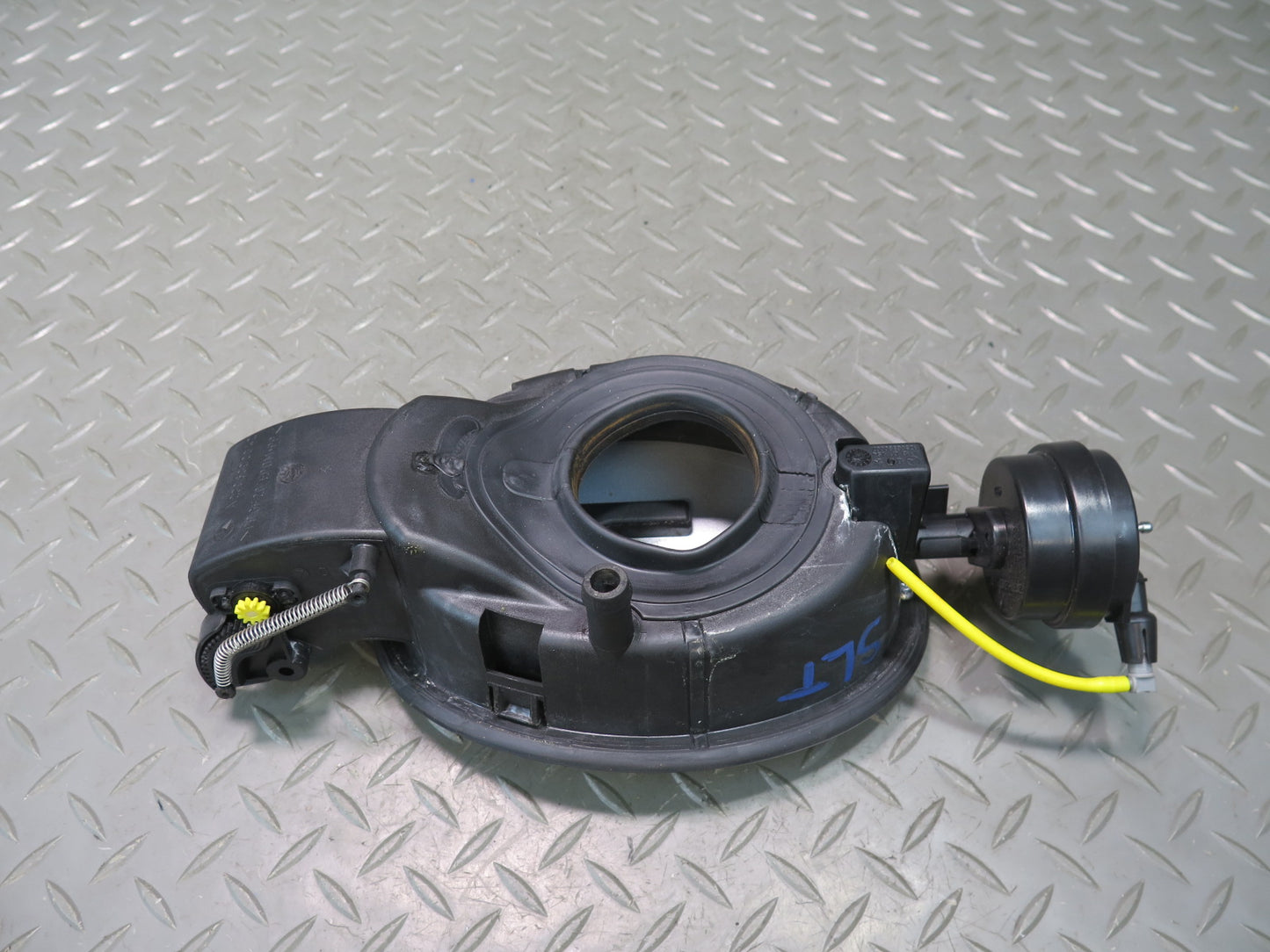 03-12 Mercedes R230 Fuel Tank Filler Door Lid Cover Actuator Housing Set OEM