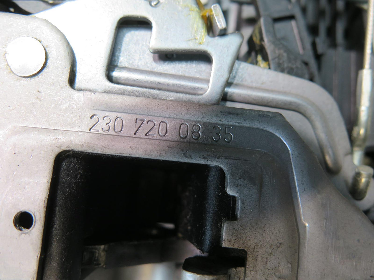 03-12 Mercedes R230 Sl-class Front Right Door Lock Latch Actuator Keyless OEM