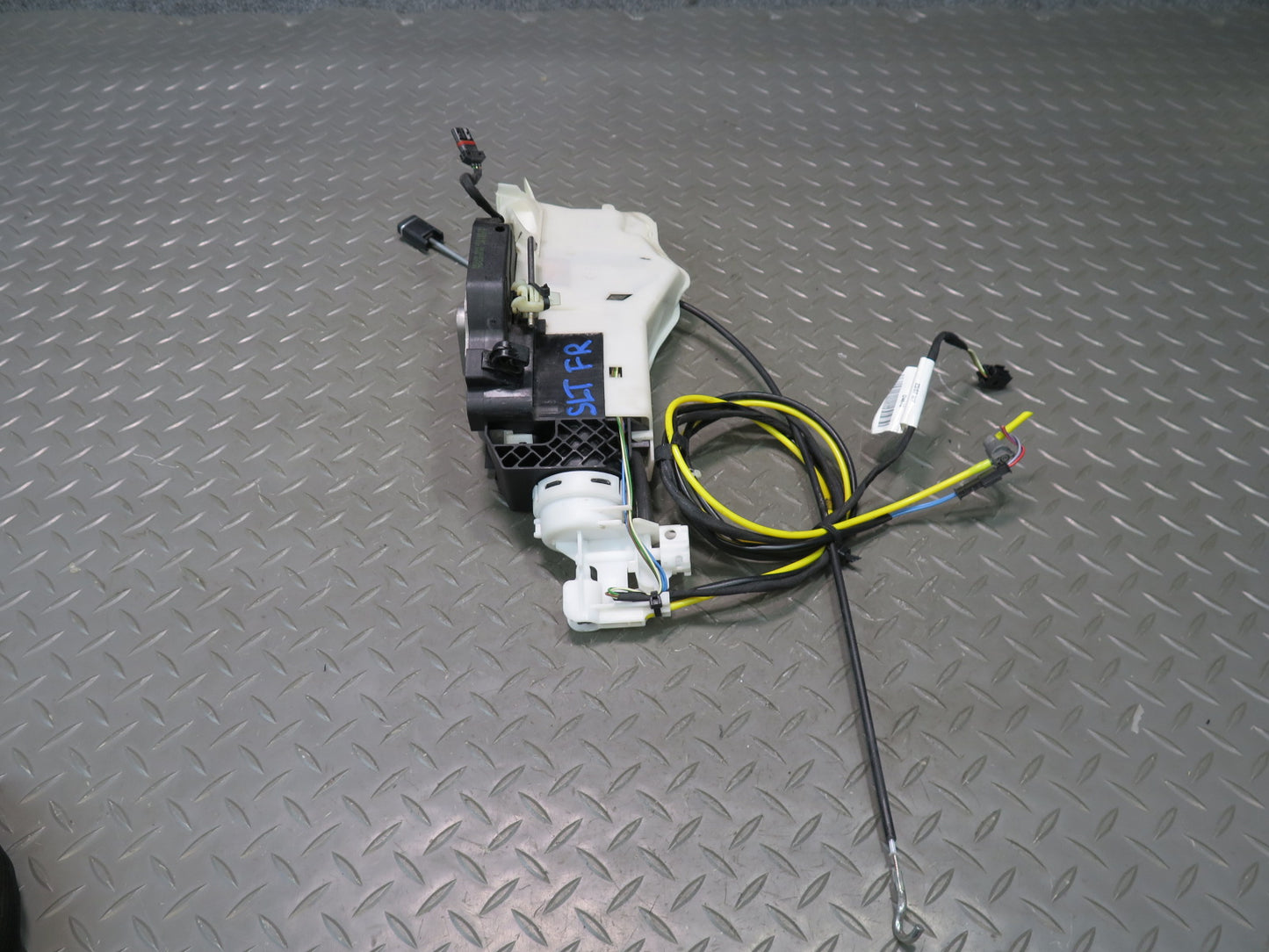 03-12 Mercedes R230 Sl-class Front Right Door Lock Latch Actuator Keyless OEM