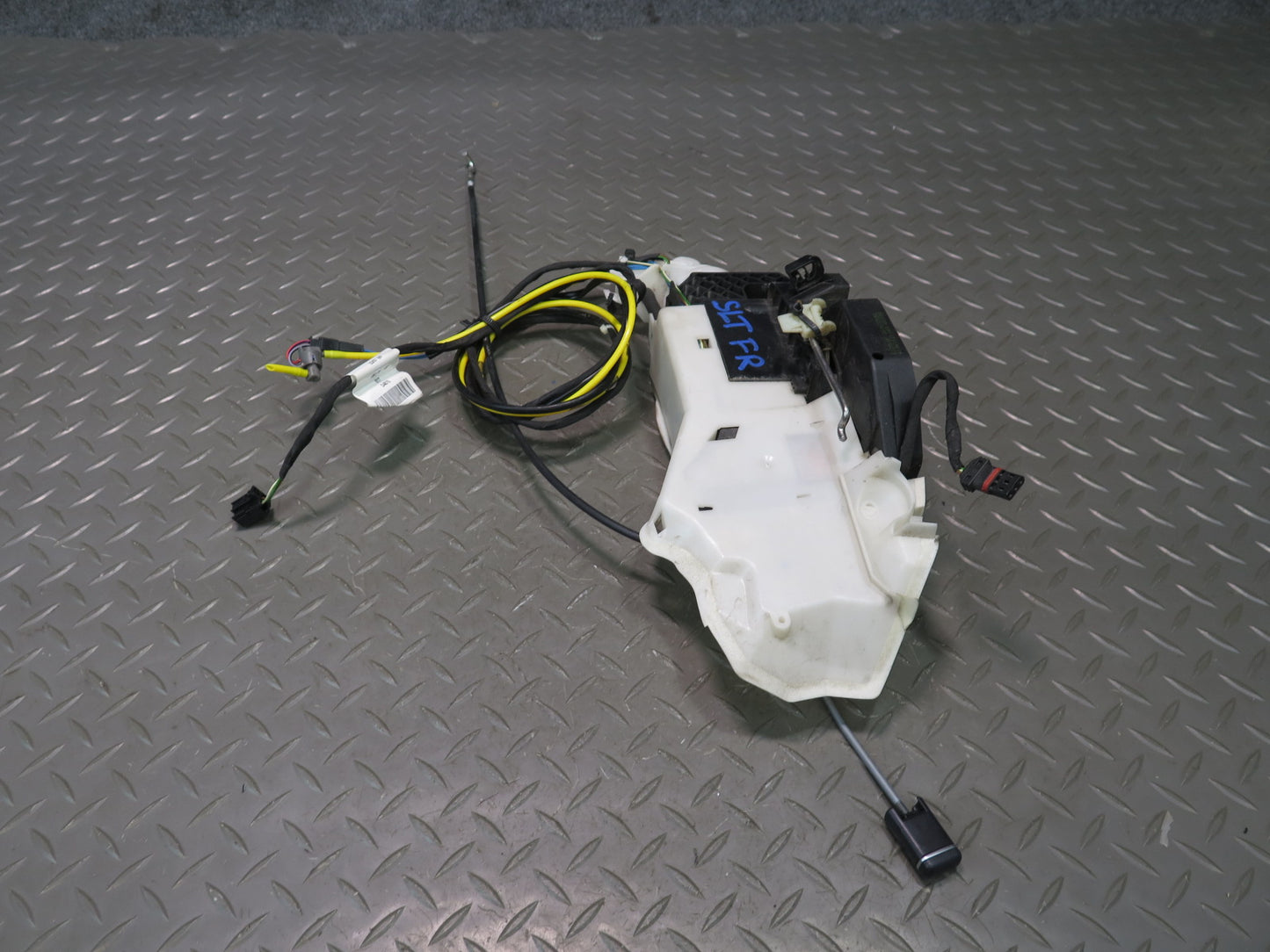 03-12 Mercedes R230 Sl-class Front Right Door Lock Latch Actuator Keyless OEM