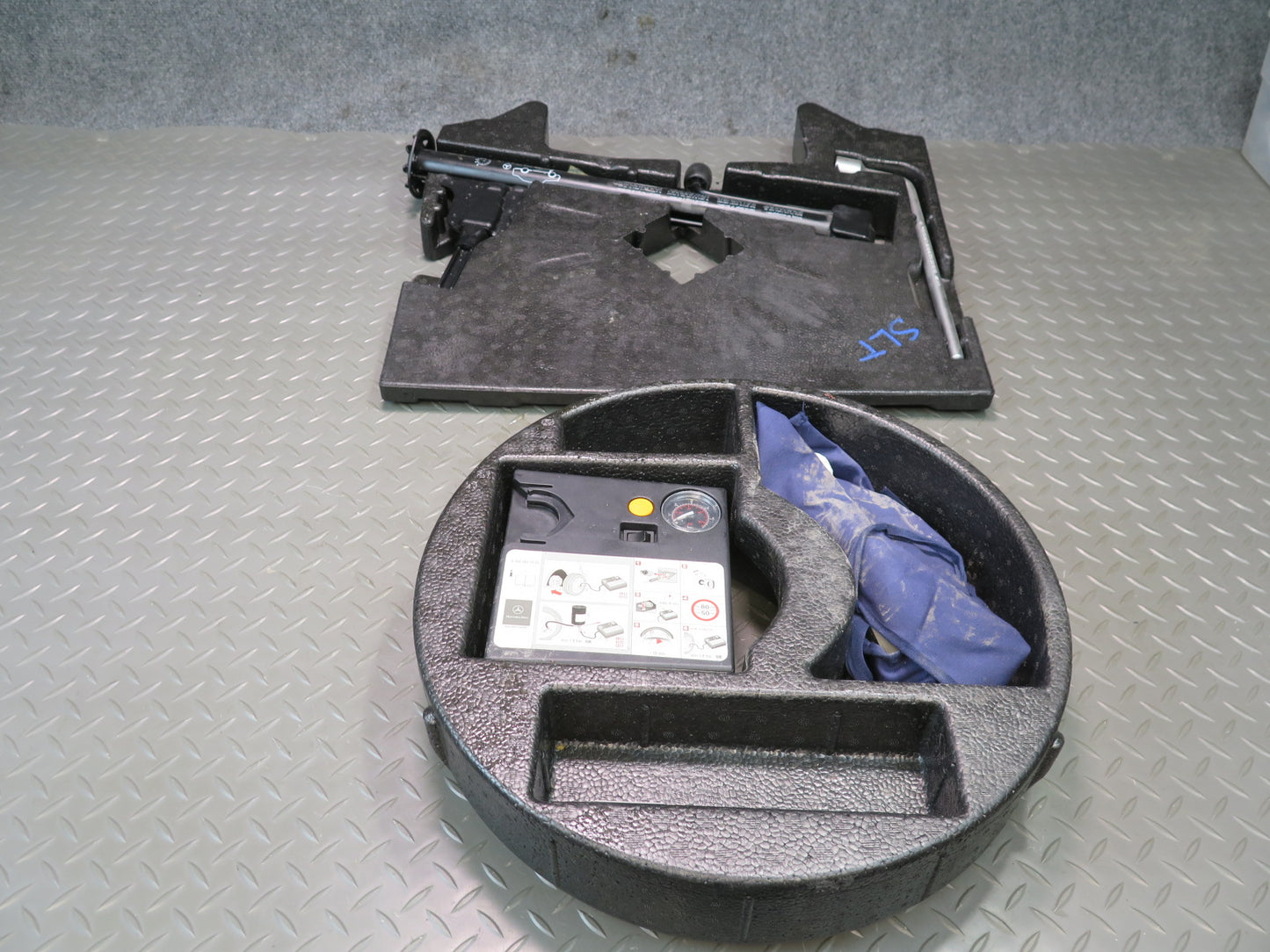 03-12 Mercedes R230 Emergency Spare Tire Lift Jack & Wrench W/ Foam Set OEM