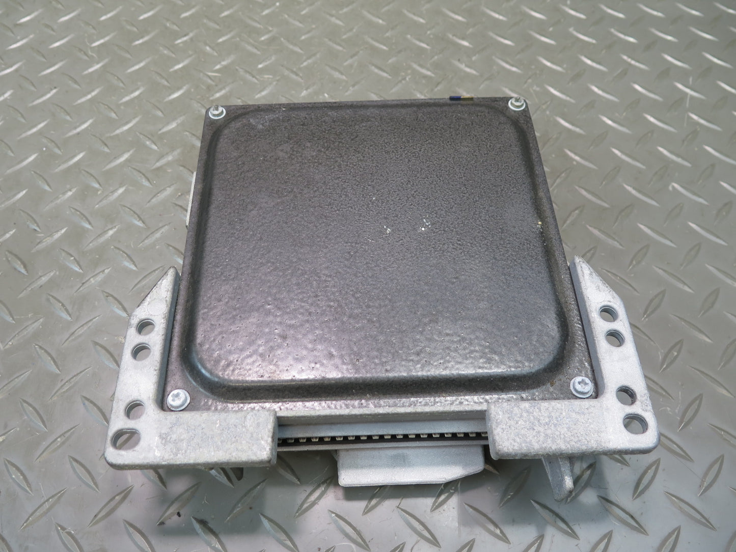83-84 BMW E24 633CSi M30 Engine ECU ECM DME Computer Control  Module OEM