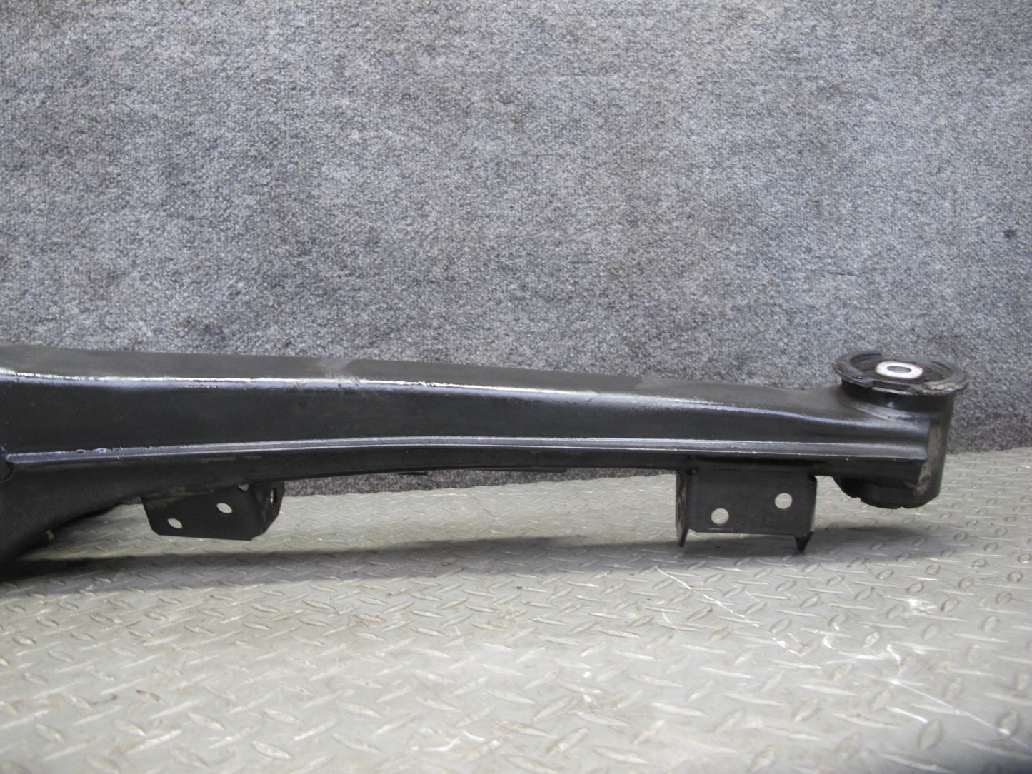 95-99 BMW E36 318ti Compact Rear Suspension Crossmember Subframe Bracket OEM