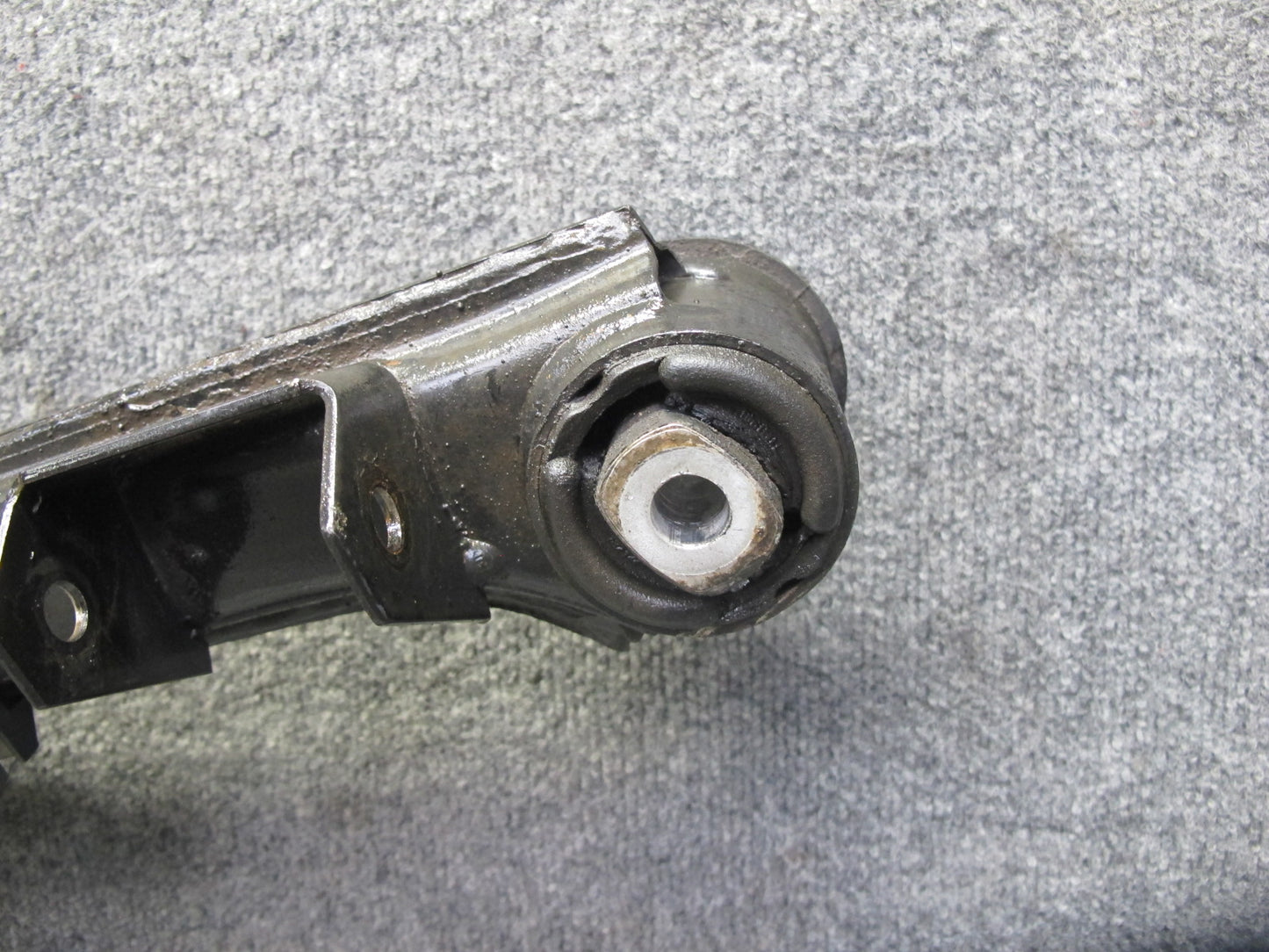 95-99 BMW E36 318ti Compact Rear Suspension Crossmember Subframe Bracket OEM