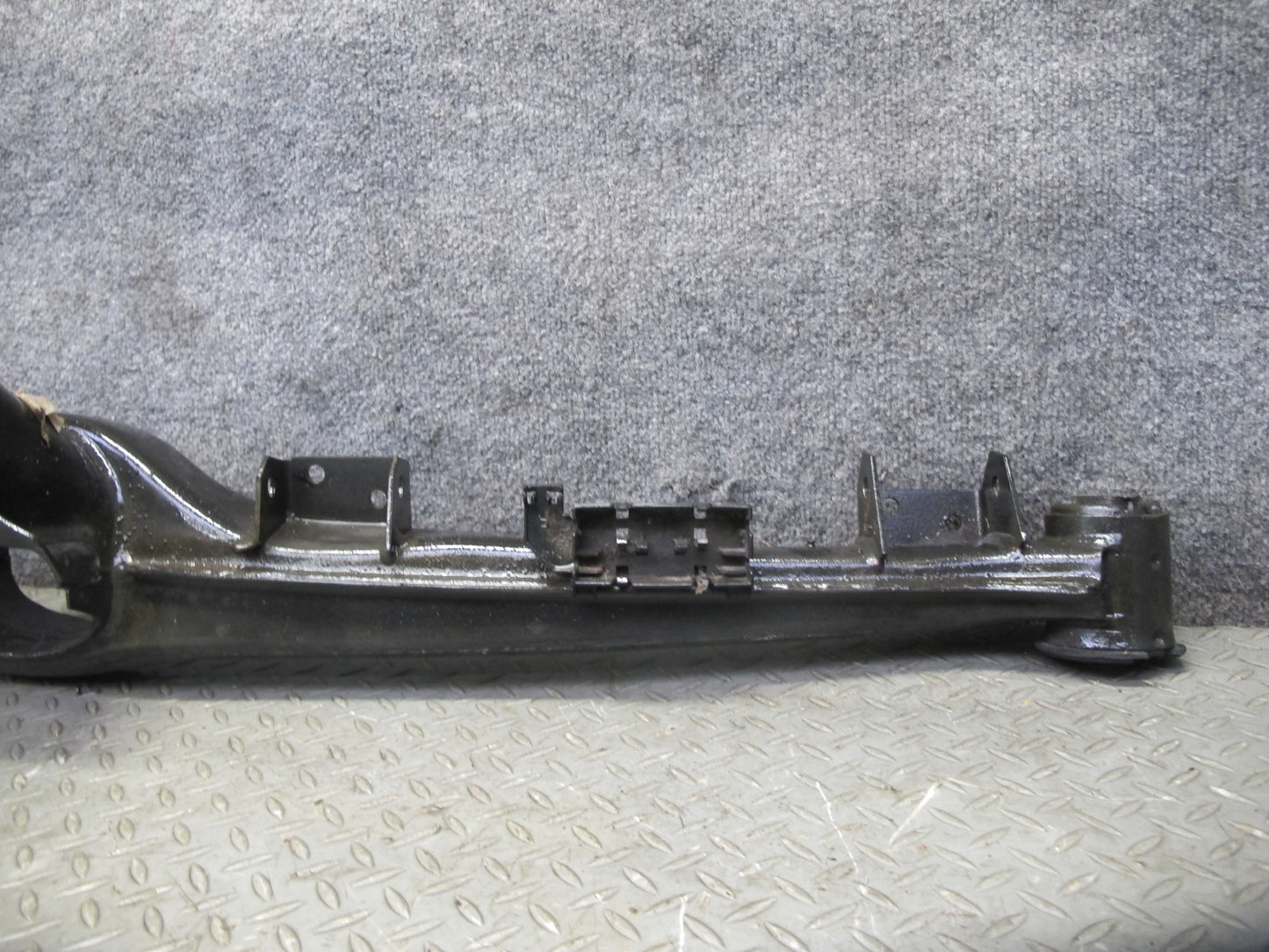95-99 BMW E36 318ti Compact Rear Suspension Crossmember Subframe Bracket OEM