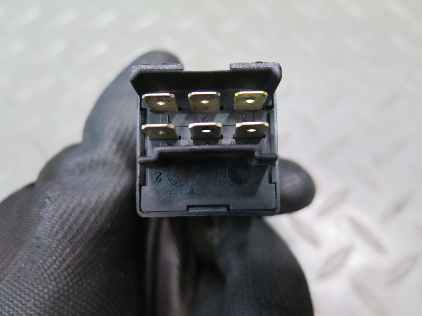 83-89 BMW E24 633CSi 635CSi Climate Relay Control Module 1368753 OEM