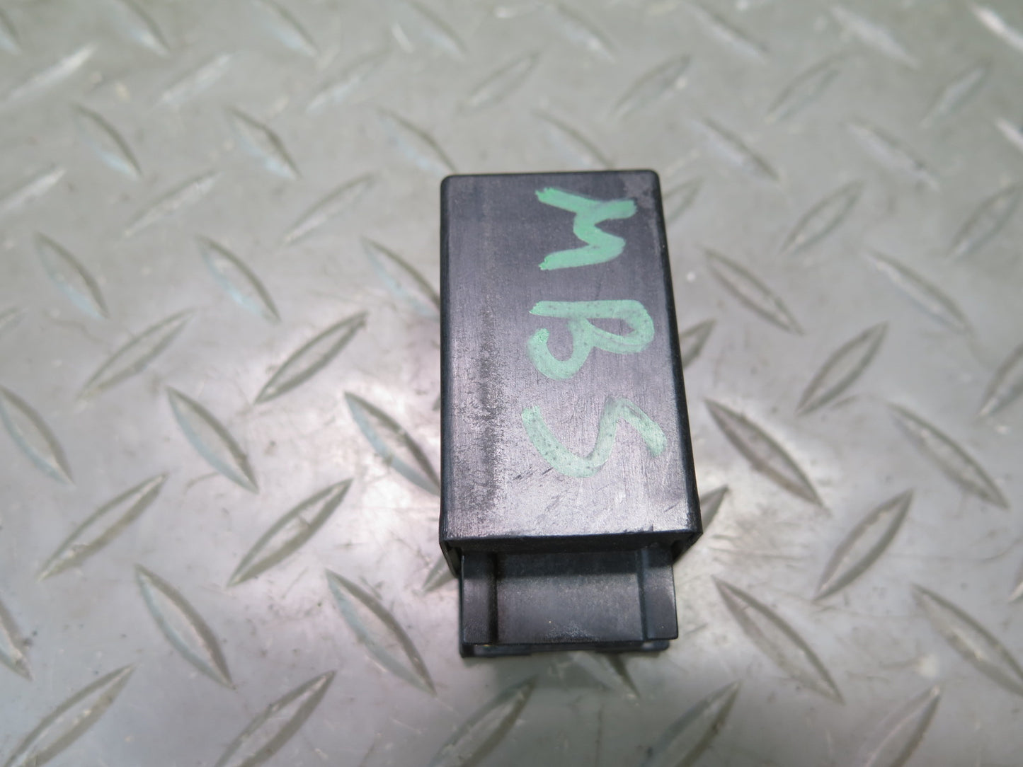 83-89 BMW E24 633CSi 635CSi Climate Relay Control Module 1368753 OEM