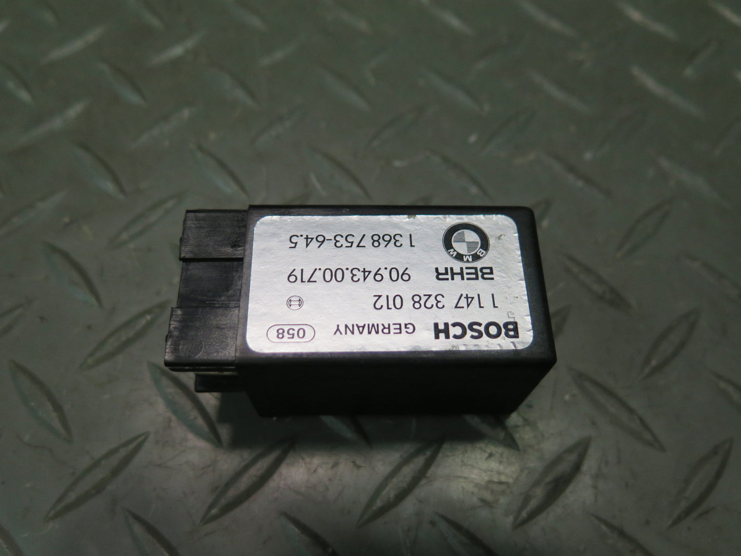 83-89 BMW E24 633CSi 635CSi Climate Relay Control Module 1368753 OEM