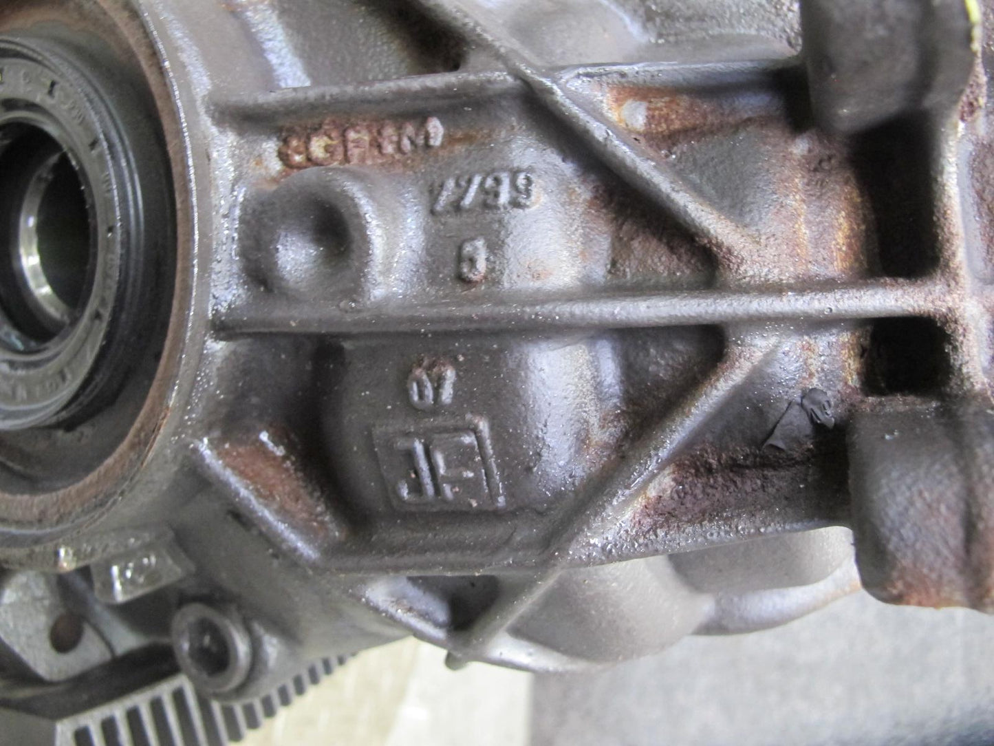 03-08 Mercedes R230 SL55 AMG Rear Differential Carrier 2.82 Ratio 97k Miles OEM