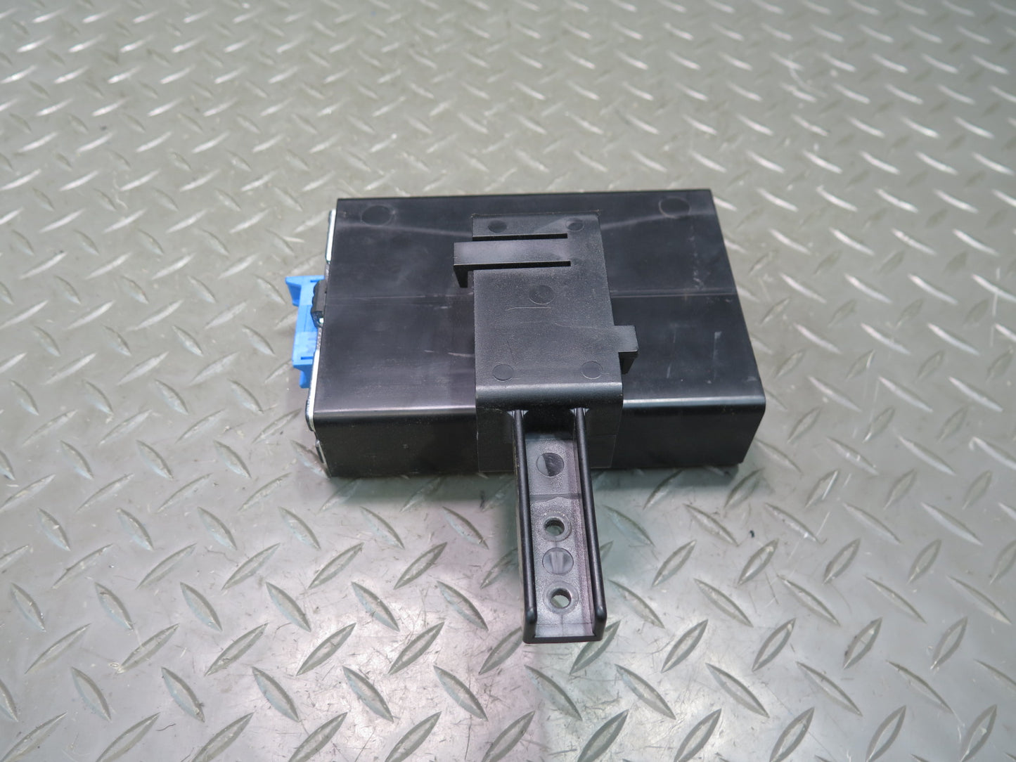 83-89 BMW E24 633CSi 635CSi Cruise Control Module 1371714 OEM
