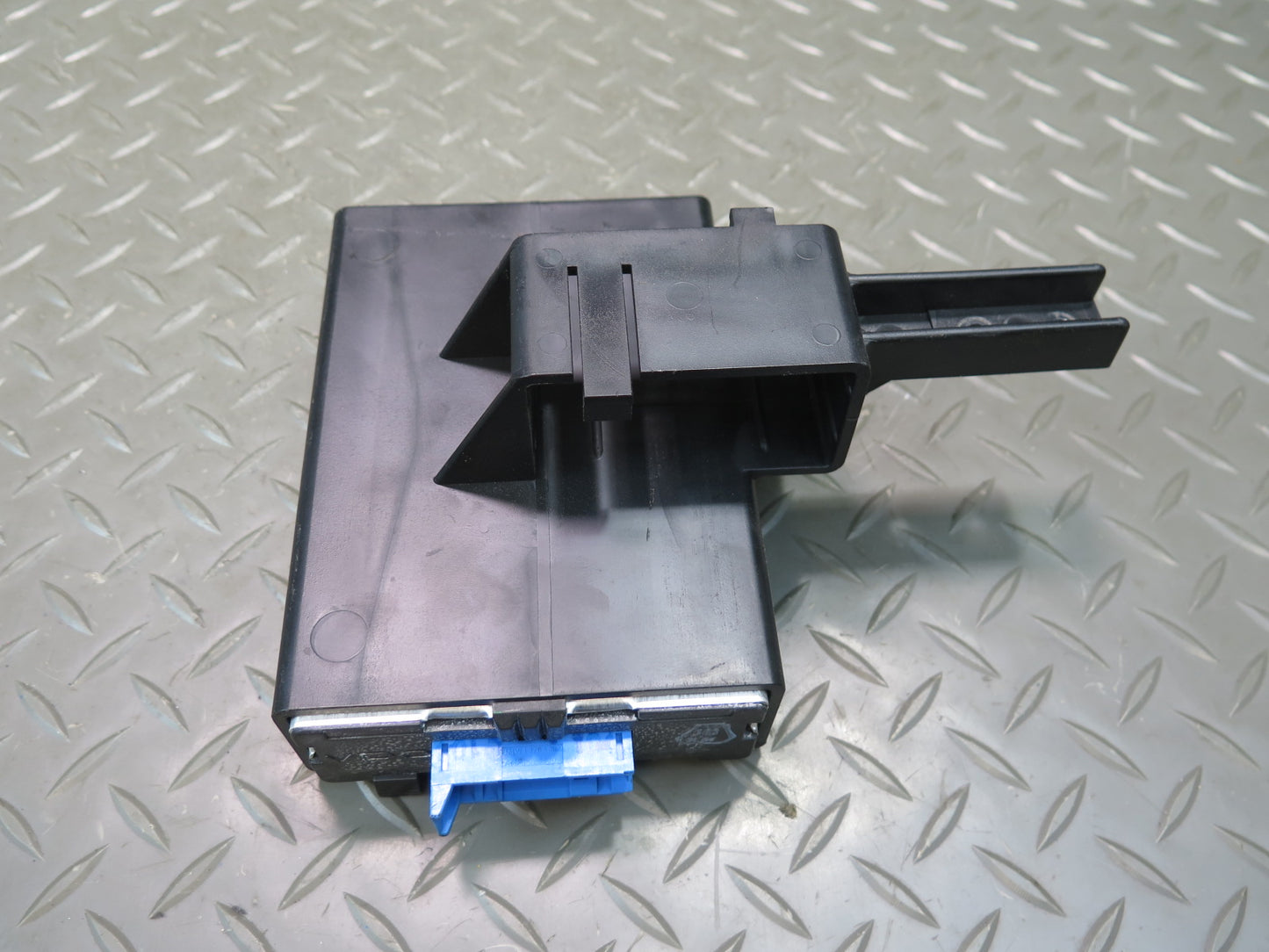 83-89 BMW E24 633CSi 635CSi Cruise Control Module 1371714 OEM