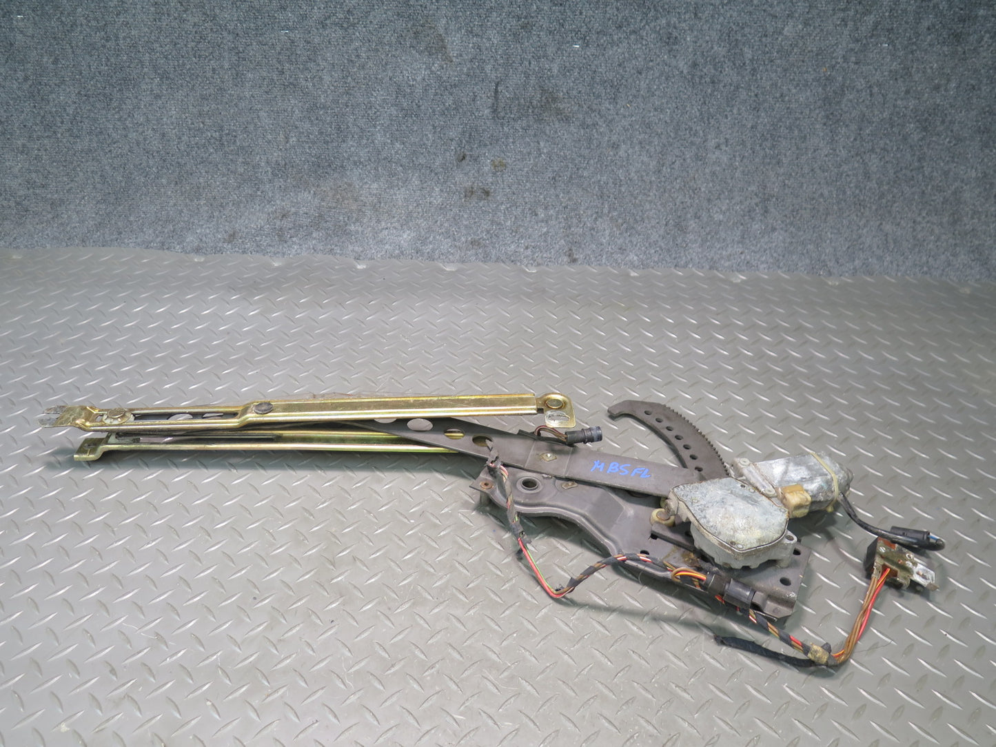 78-89 BMW E24 633CSi 635CSi Left Door Window Regulator w Motor OEM