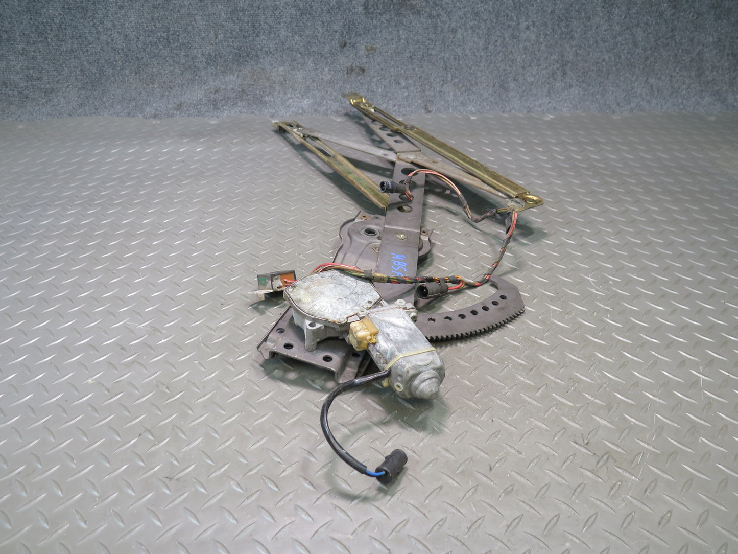 78-89 BMW E24 633CSi 635CSi Left Door Window Regulator w Motor OEM