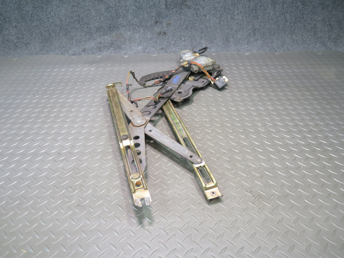 78-89 BMW E24 633CSi 635CSi Left Door Window Regulator w Motor OEM