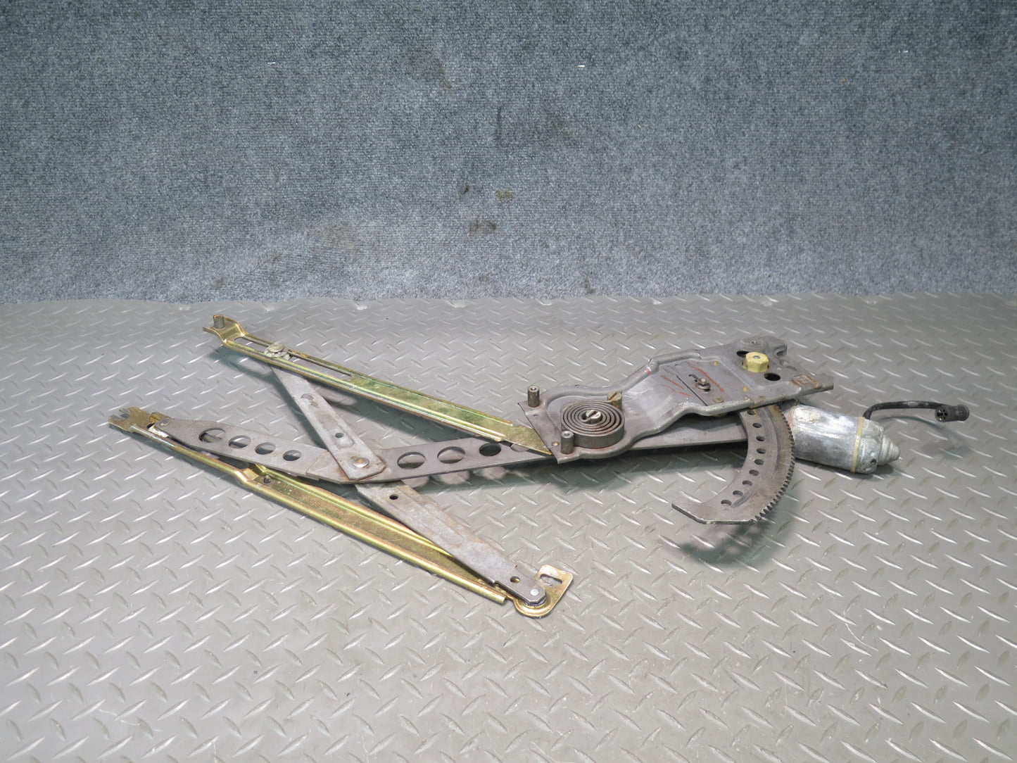78-89 BMW E24 633CSi 635CSi Left Door Window Regulator w Motor OEM