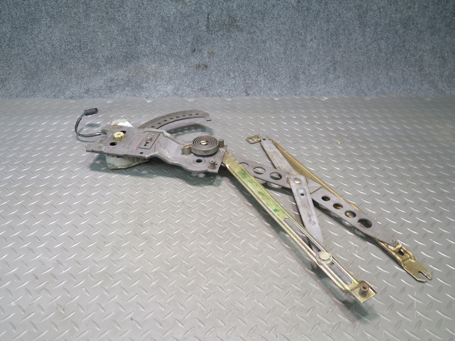 78-89 BMW E24 633CSi 635CSi Left Door Window Regulator w Motor OEM